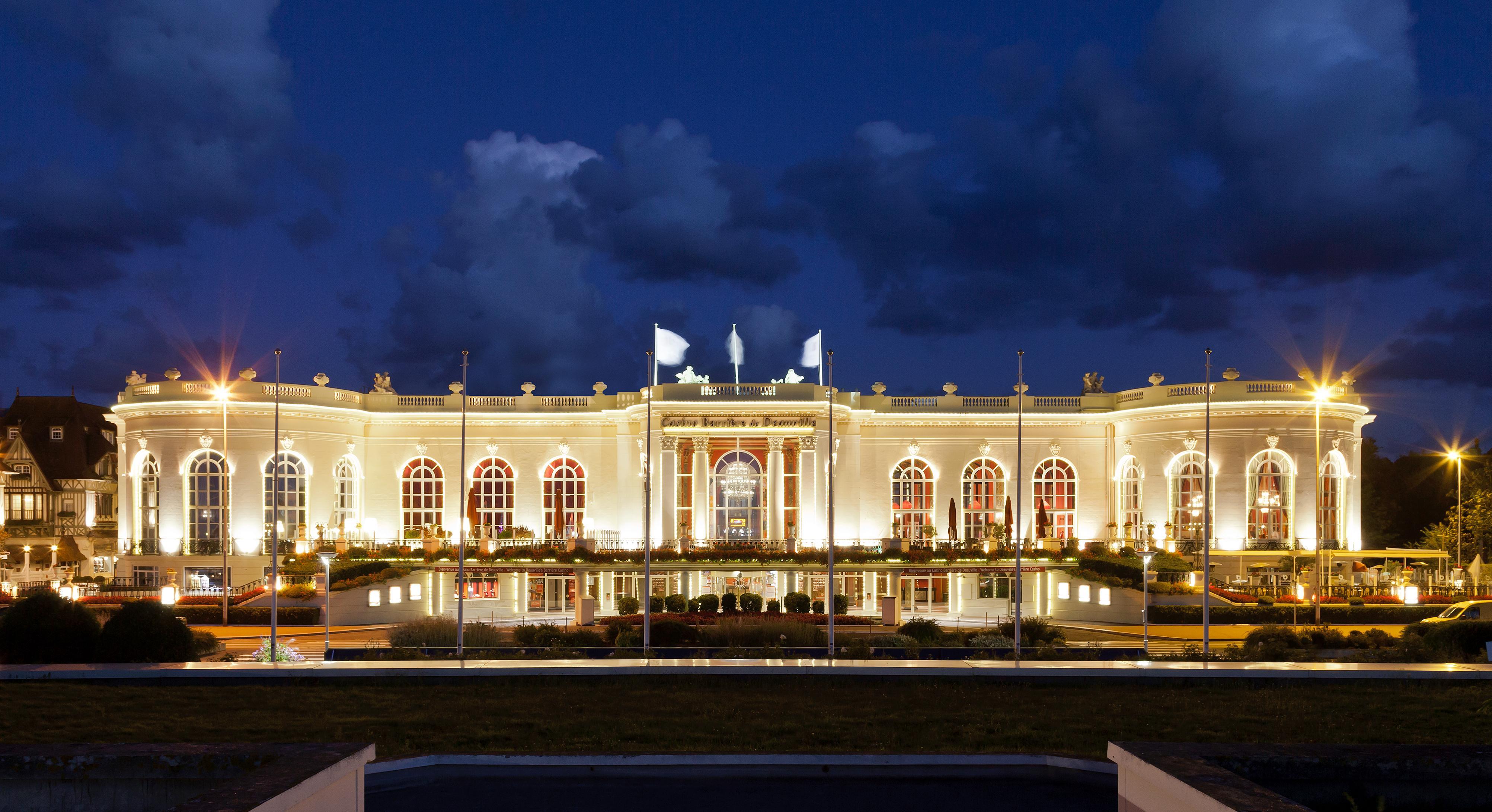 Hotel Barriere Le Royal Deauville Buitenkant foto