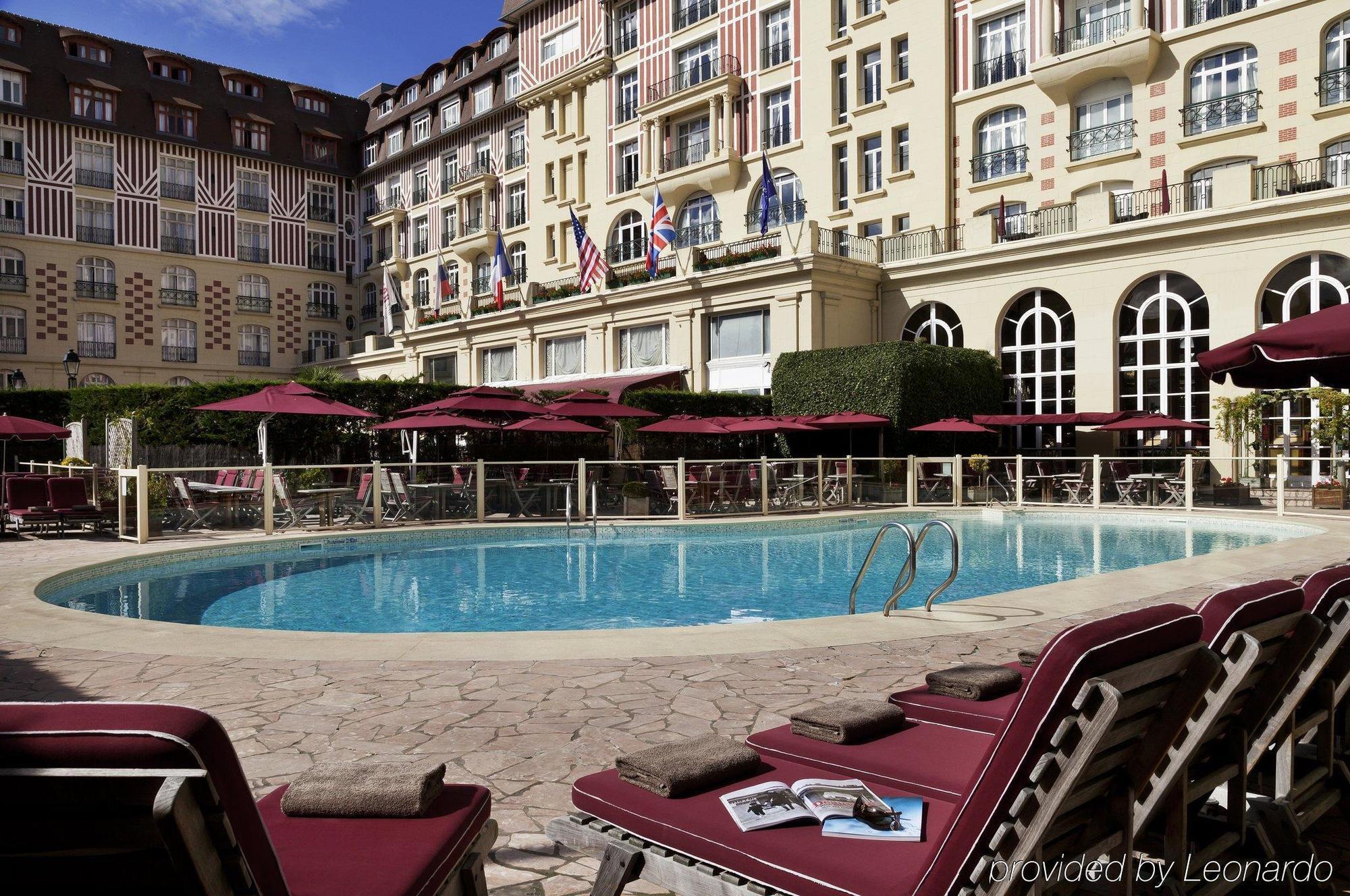 Hotel Barriere Le Royal Deauville Buitenkant foto